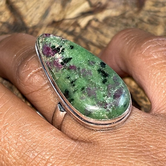 Ruby Zoisite Ring Size 8 - Picture 2 of 9